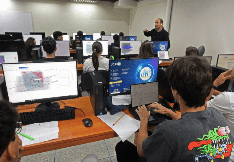 2 Chatbots y un videojuego, las primeras App con IA de la&nbsp;UCAB